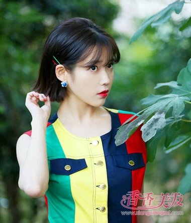 �������صĶ̷���Ե IU��̨��̷��ȱ���