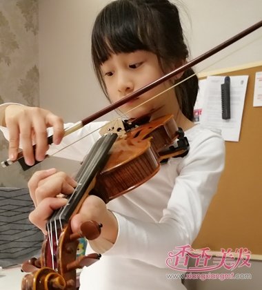 ��ɭ������С���ٳ��з��� ���������Ů�����������ͳ���Ů