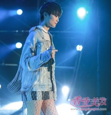 ���Ұ������Ѳ�� ���Զ̷��䳤ȹ����ܺ�г