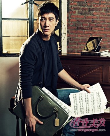 ���������ȪˮƿϮ��ֻ���˿̫��� �����곤����ʿ����չ��˧����