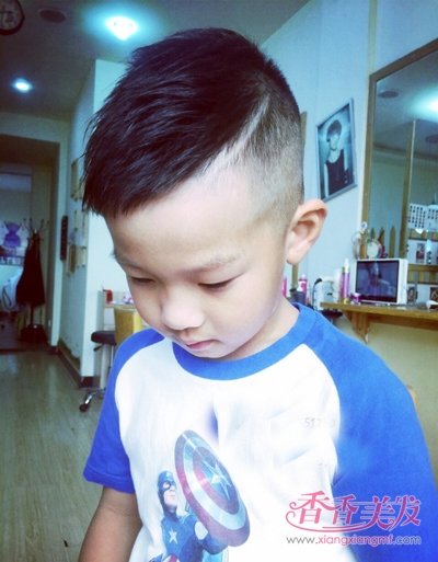 С����ƽͷ����ͼƬ 4�꺢�ӵķ���