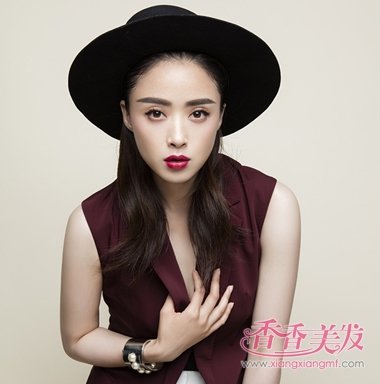 �����ز����ʵ��ݰ� ��΢�ֽ硱Ů�������ݷ�����ֵ��ӵ��