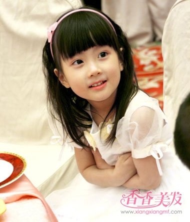 ������Сѧ����ÿ��ķ��� �ɰ�СѧŮ��ѧ��ͷ����ȫ