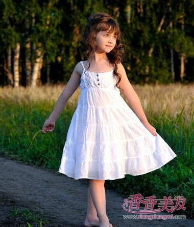 ������Сѧ����ÿ��ķ��� �ɰ�СѧŮ��ѧ��ͷ����ȫ