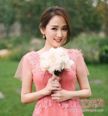 ���Ƕ���ӵ�ұ���չŮ�񷶶� ���Ƕ������������ͺ���Ů