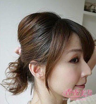 �ļ�Ů���򵥵���ͷ������ ���������򵥵���ͷ��