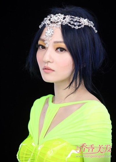 ���غ��������ĵ���������ͷ ϸ�����غ���Ů�����շ���