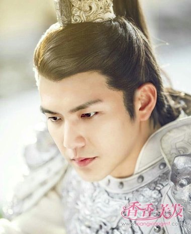 ���·������͡��Ӻ���һ֦�·� С�����ŷ�����װ���͹·�������