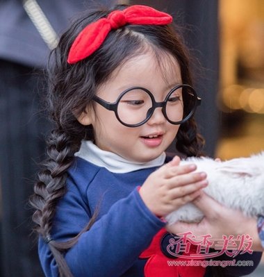 �������٤��������������������ܻ��� ���Ȱ����ٿɰ�Բ��Ůͯ����