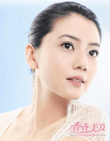 �ļ�ͷ���Ƚϱ�Ů���򵥳�ֱ���̷����� ���������˵�ͷ�������