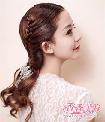 �зִ��˷���ͼƬ �з���ô��ǰ���ͷ��