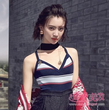 �𳿶̷�+��ɫ���±�����ʰ��ʱ���� �𳿶̷������ഺ����