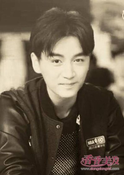 �������̷����ɫ��װ��ʱ�� ����˧���̷������ղ�