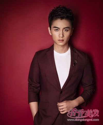 �������̷����ɫ��װ��ʱ�� ����˧���̷������ղ�