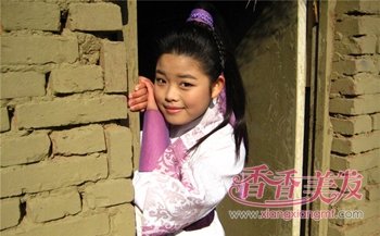 24���ĪС�����Խ��Խ���� ϸ����ɯɯ�����յķ���ͼƬ