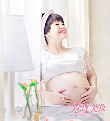 �����ڵ�����ǰ��������Χ�кܶ��ͷ������ô�� ׼����̷�����ͼƬ