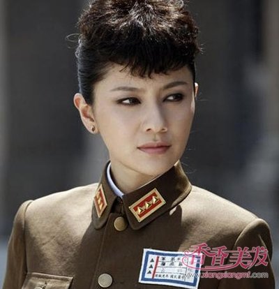 ������˫��β��װ�ճ��� Ů����˭�ľ�װ�������з�