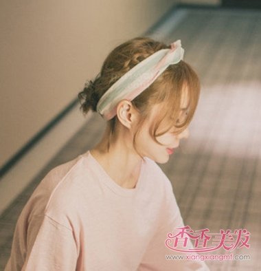 ���·���ɢ��������ͷ����ôŪ ����Ů��������ͷ��