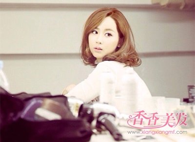 ��һ���Ů������һ�����Ů�� ���ϱ��̷�������Ůȹ������