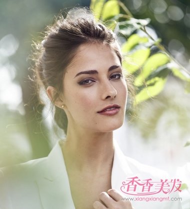 ������ɾ������ʵ���β ����������β����