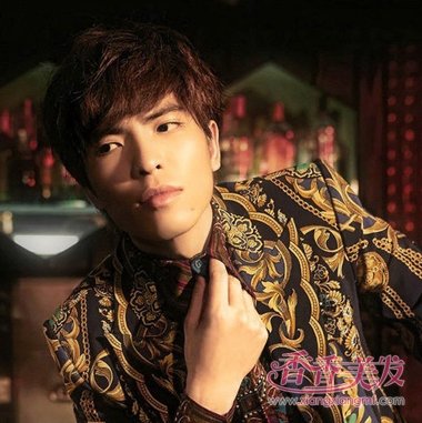 �����ڳ�ɳ¼����һֱ�� ������������б�������ͺ����շ���