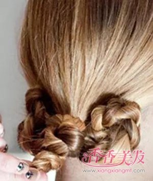 ����Ů��������ͷ���������� ��������Ů���̷�����