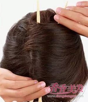 简单新娘挽头发方法 筷子挽头发的方法图解