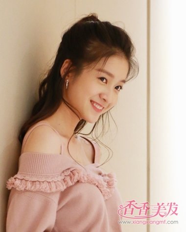 ����������ҵ����ϡ���ѩӭ��W�ഺ��ɢ�� ��ѩӭʾ��У԰Ů����������