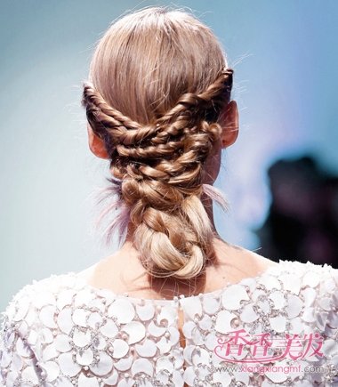 ��ʽ�����ᷢ���� 2018��ʽ���෢�̷�����