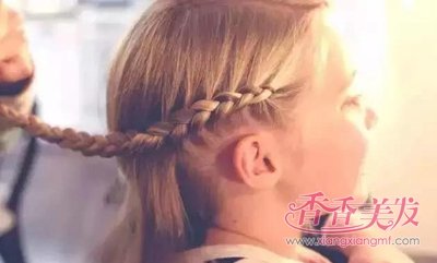 ���꼶Ů��������ͷ����С���� ��������������