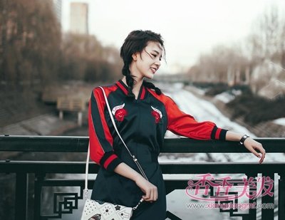 ����˫��βڹ������У�� ������Ů�緢��������Ȼ