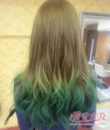 ����Ƥ��Ů��ͷ���ǲ�ɫ�� ����ƯȾ��ɫͷ��ͼƬ