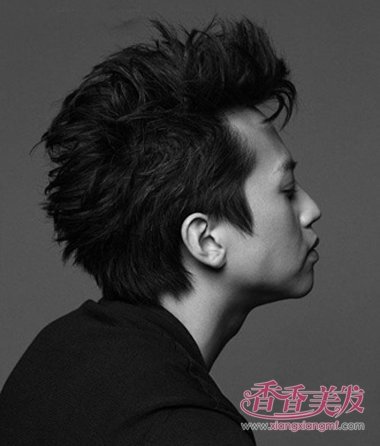 Ů�Ƕ�����̨ͬ�ĵ˳� ��ʵ���Ķ̷�������ĺܳ�