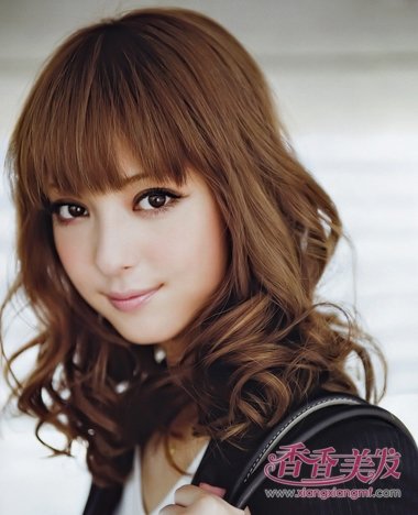 ����ľϣһ���ɲ�����Ц �ձ�Ů������ľϣ��������������̫������