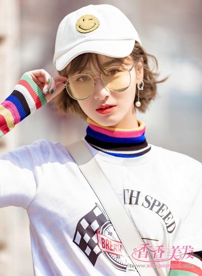 Ҷ��ʺ��ڴ�+����ȹ����������Ů�� Ҷ��ʾ������ʱ���ж̷�