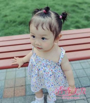 С���ӵ�ͷ���ܶ���ô����ȥ���� Ů��������ͷ����������ͻ���ˬ�ܶ�