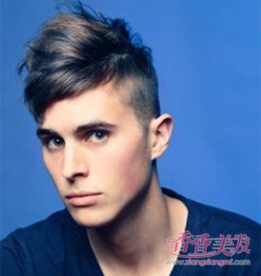 现在都什么男生发型好看 现在小男生的发型有哪几种