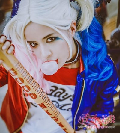 ӣ������Ǿޱ�����˱Ȼ��� �ж���ѪŮ��ʾ��������������