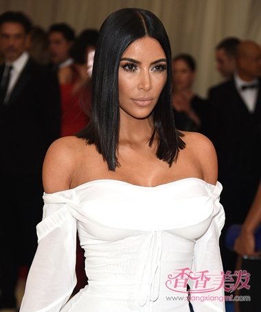 2017Met GalaŮ�Ǻ�̺���� �����������ȵ�Ů�Ƿ���PK