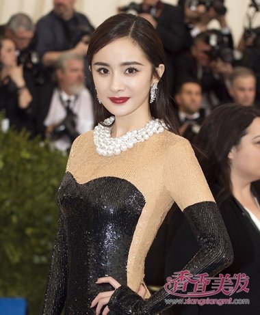 2017Met GalaŮ�Ǻ�̺���� �����������ȵ�Ů�Ƿ���PK