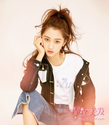 �����µ��ʻ�������ͮ�׳������ǵ�ʮ���꡷ ����ͮ�������������ഺ����