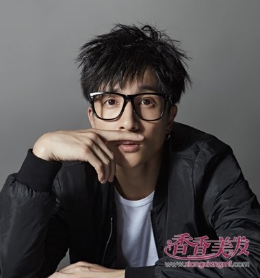 Ѧ֮ǫ�¸衶���С�MV���� ����ֻ����·�ɫ