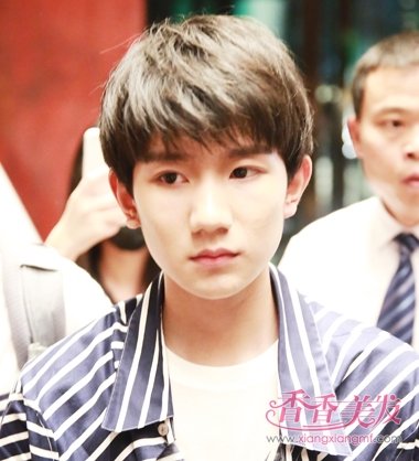 ��Դ�ʶ��������������֮�á��¾��ഺ ��ԴĢ��ͷ����չ�ֺ�ѧ������