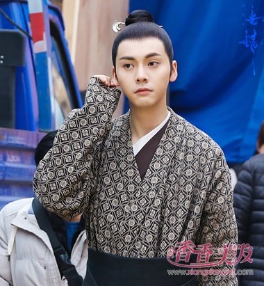 �������硷��ΰ����װ��������ʢ�� ����ʵ��¡���ΰ����װ���ͼ���