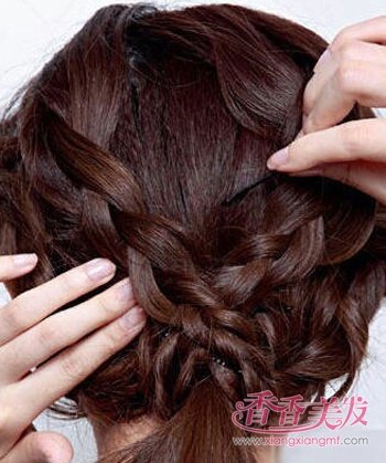 Ů�������ɷ��Ͳ��� ͷ�����ɵķ����ᷨΪ�Լ���һ�������յ�