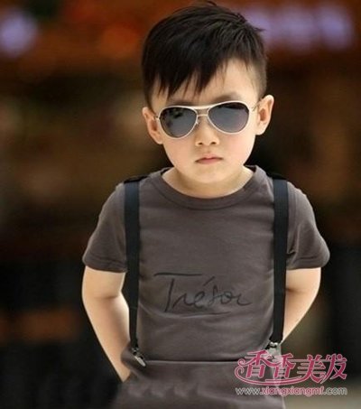 qq头像斜庞克发型图片 小孩可以剪斜庞克吗