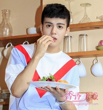 ���������ɫ���� 2018���ʿ��ͷ����