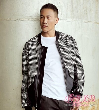 ���󶫵�Բ��������򼸷֣� ����ʾ����ʿ˧������