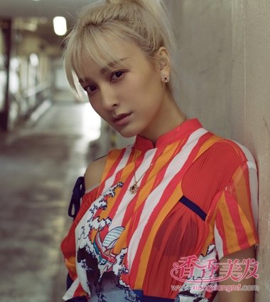 ���ӡ�ǧ���϶����ճ�Ů�� ����ļ����������е���