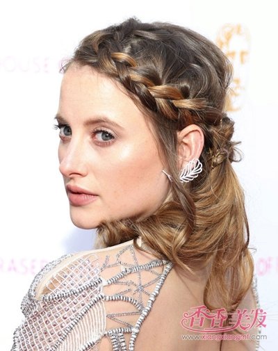 ʲô��ɫ��ͷ����ʹ���Եð� 2019�������е�ͷ����ɫ��?�Ƚ��ʺ�Ƥ���׵�Ů��